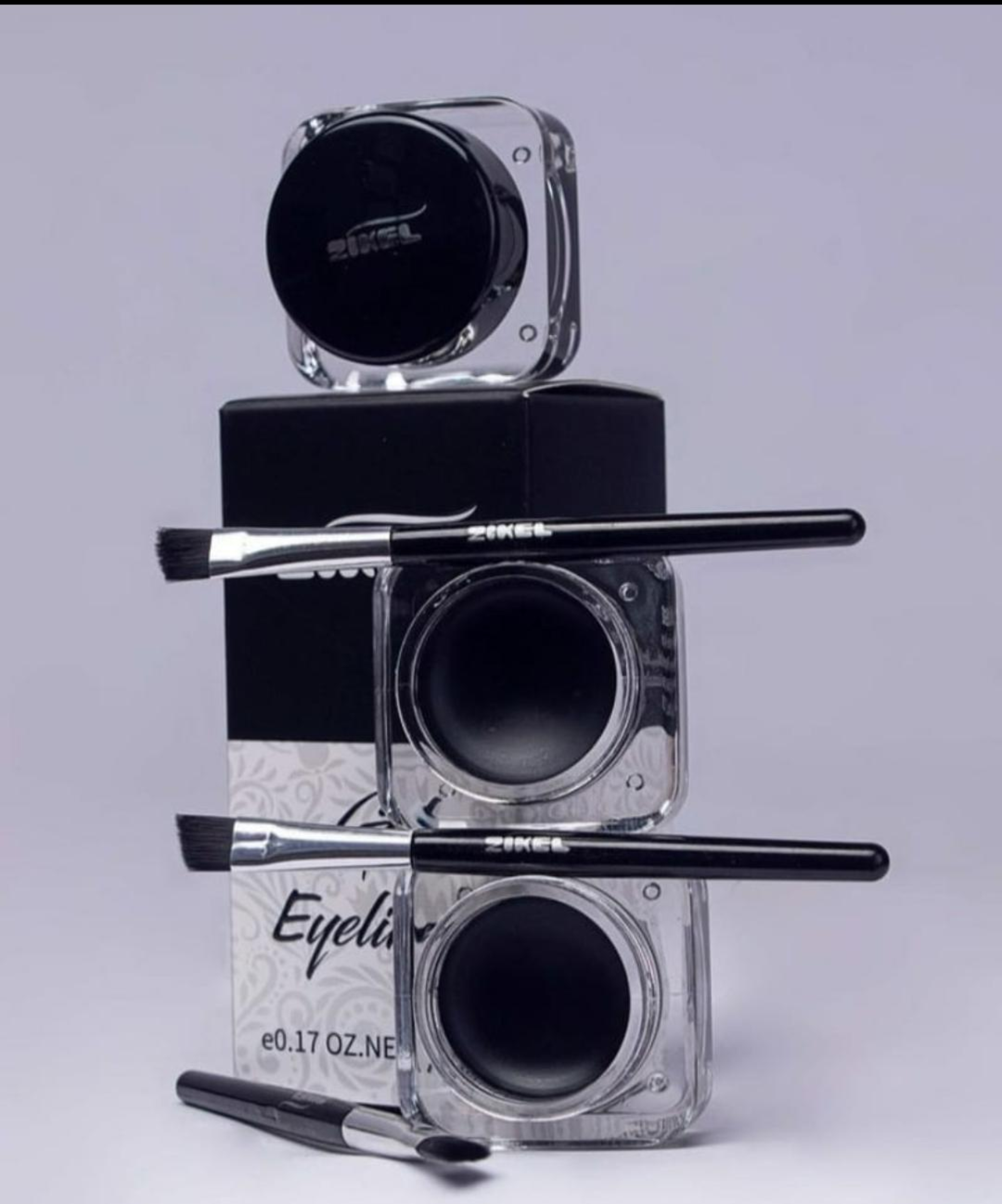 Gel Eyeliner with brush applicator